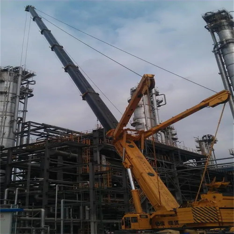 汉南吊板房的吊车